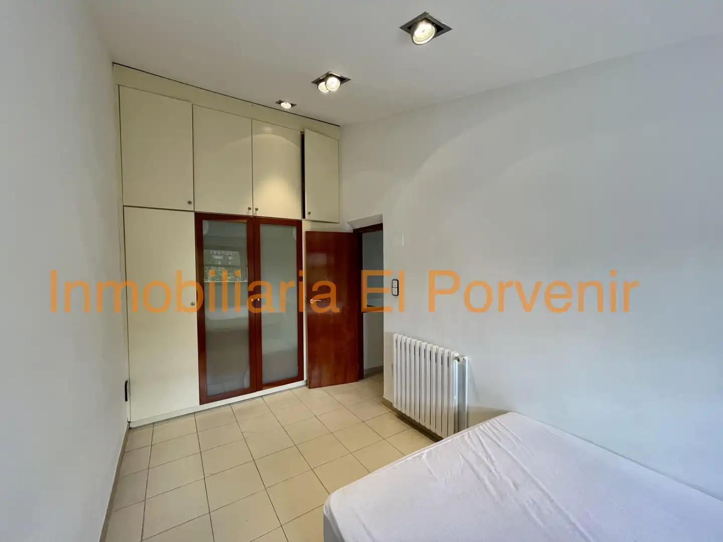 Haus oder Chalet zum Verkauf in Torrent mit Klimaanlage, Heizung und Privatgarten