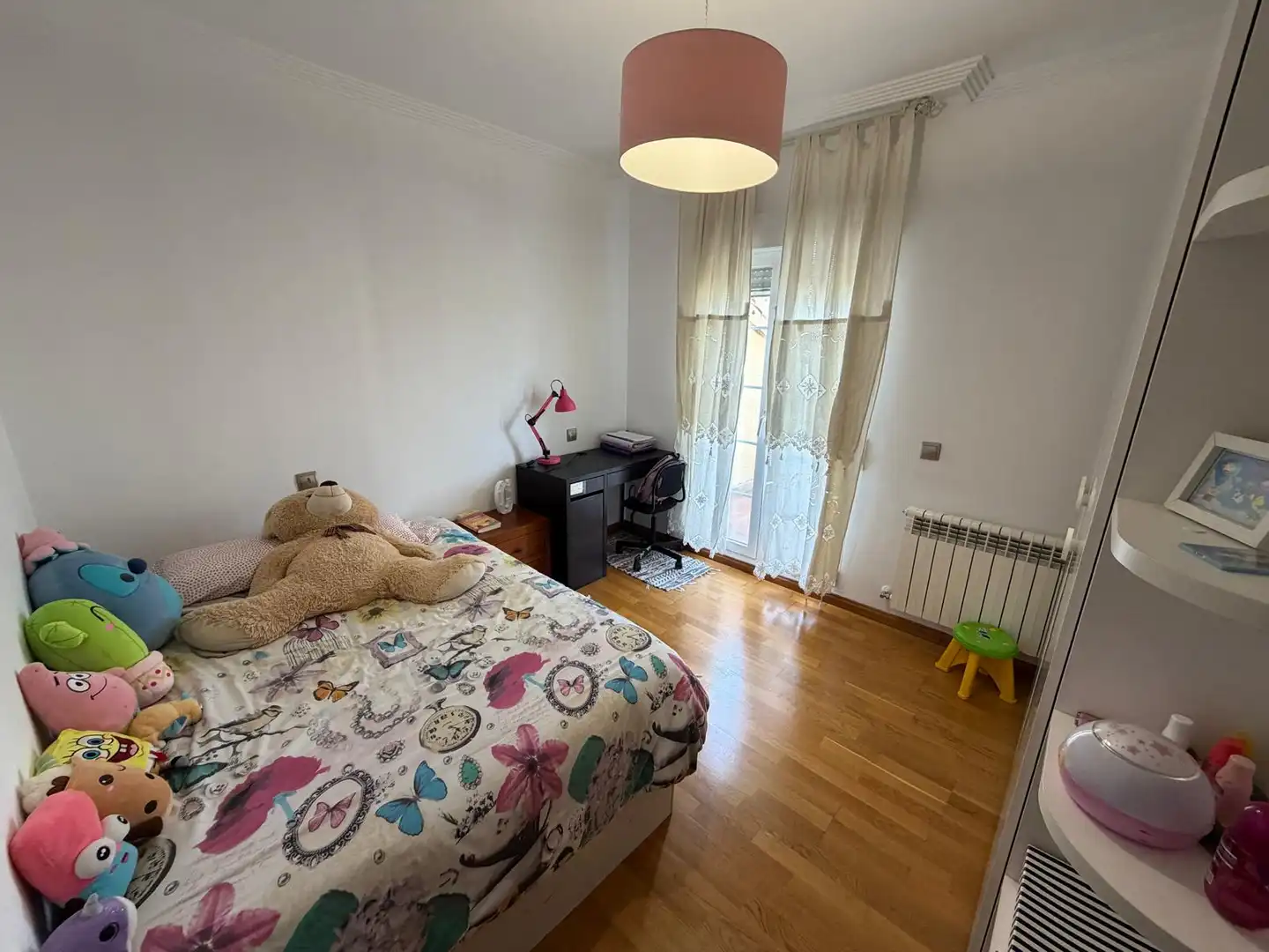 Dormitori de Casa adosada en venda en Ávila amb Calefacció i Jardí privat