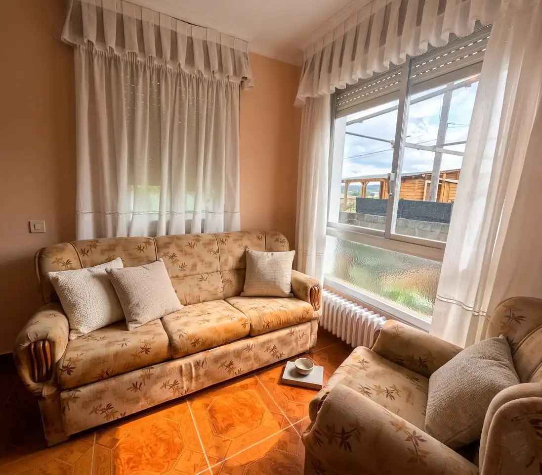 Sala de estar de Casa o chalet en venta en Vilardevós con Calefacción, Jardín privado y Terraza