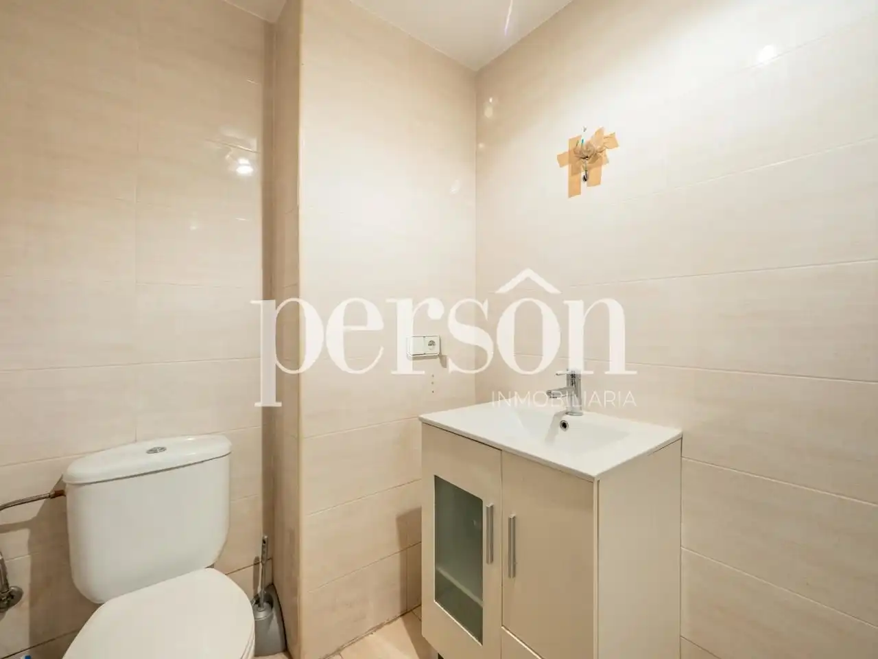 Baño de Oficina de alquiler en Valencia con Aire acondicionado y Calefacción