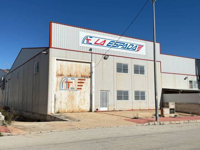 Nave industrial en Alquiler en Ceutí