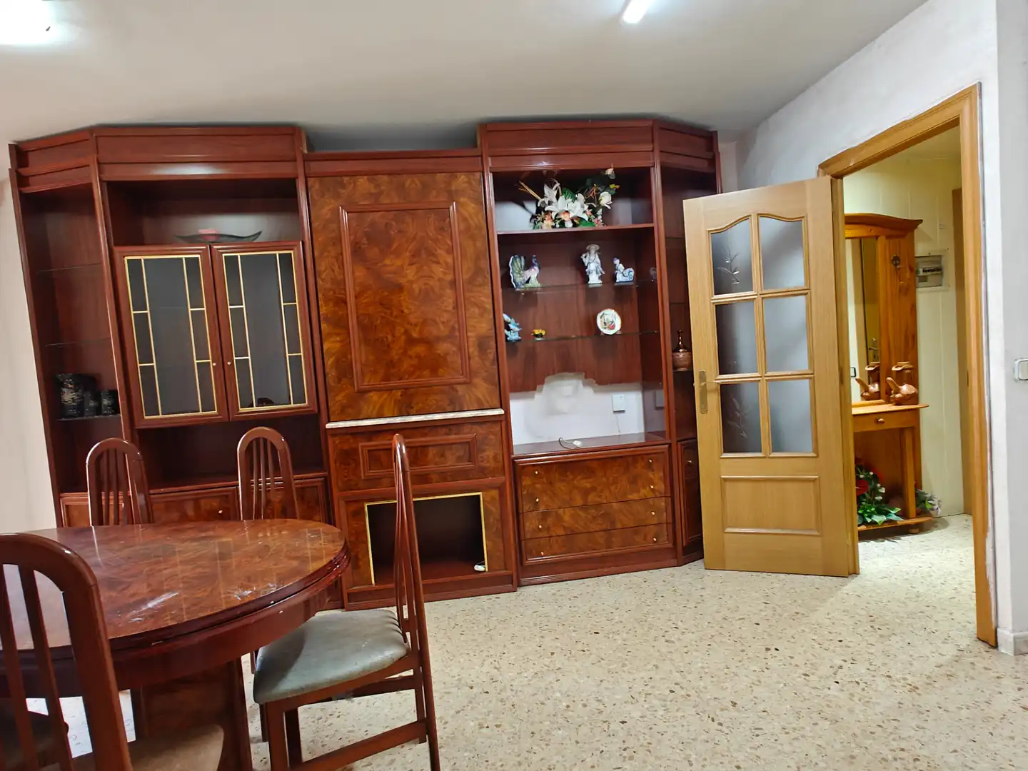 Comedor de Piso en venta en Sant Boi de Llobregat con Calefacción, Amueblado y Horno