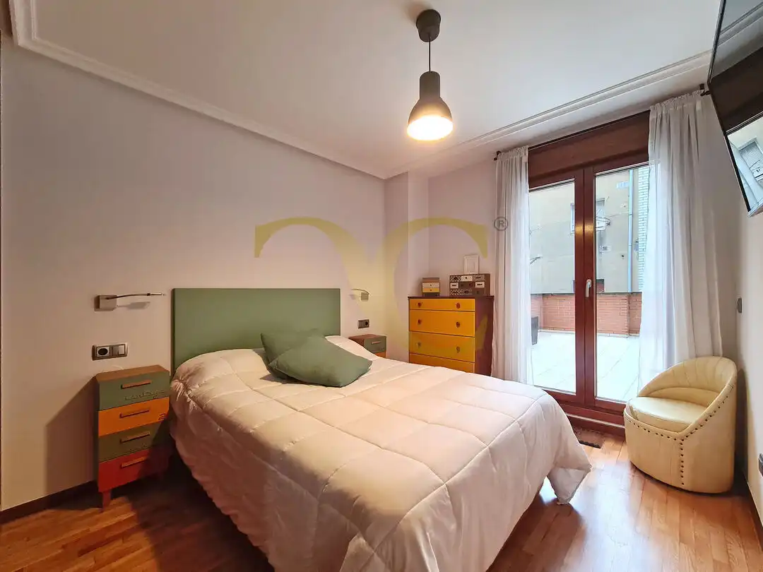 Bedroom of Flat for sale in Gijón   with Heating, Terrace and Furnished