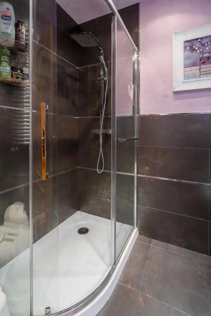 Baño de Piso en venta en Madrid con Aire acondicionado, Calefacción y Alarma