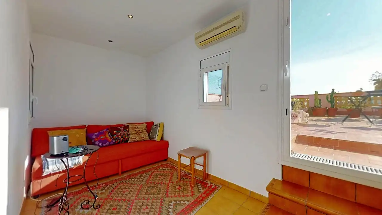 Dormitori de Àtic en venda en Barcelona amb Aire condicionat i Terrassa
