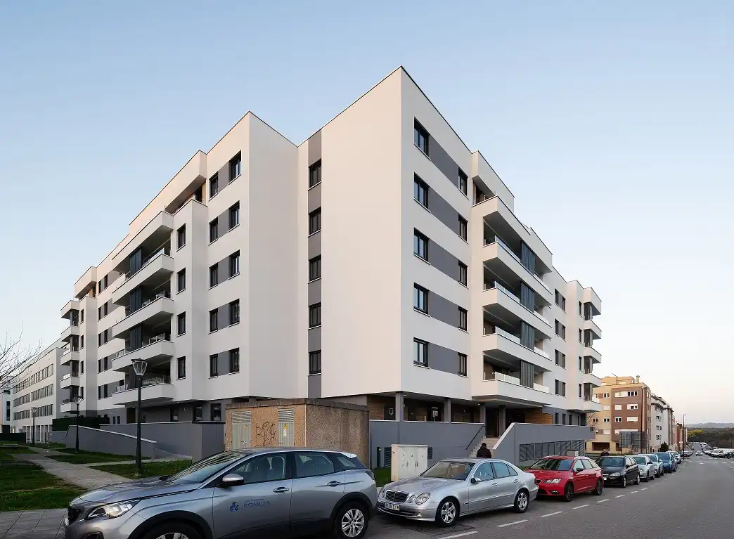 Vista exterior de Garatge en venda en Gijón 
