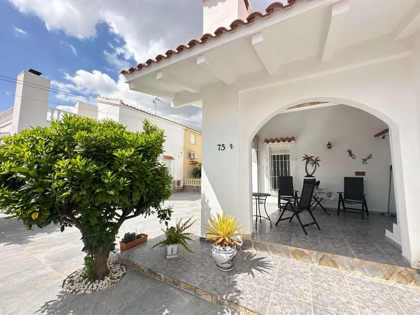 Vista exterior de Casa o chalet en venta en Orihuela con Aire acondicionado, Trastero y Amueblado