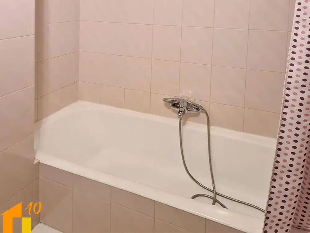 Bany de Pis de lloguer en Burgos amb Calefacció