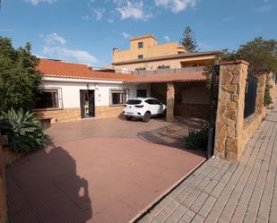 Vista exterior de Casa o xalet en venda en Berja amb Jardí privat, Terrassa i Moblat