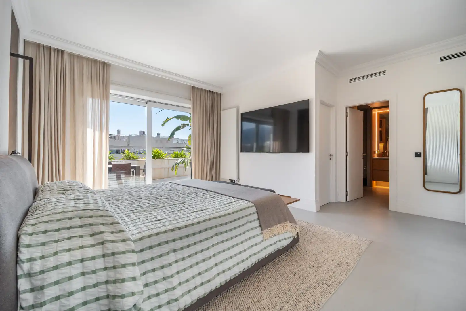 Habitación de Ático en venta en Nueva Andalucía