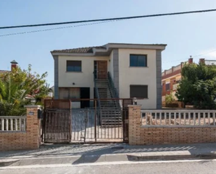 Exterior view of Single-family semi-detached for sale in Torrelles de Foix