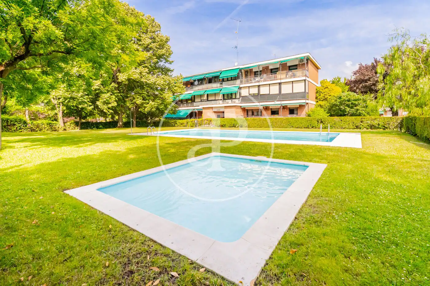Piscina de Piso en venta en Madrid con Aire acondicionado, Calefacción y Terraza