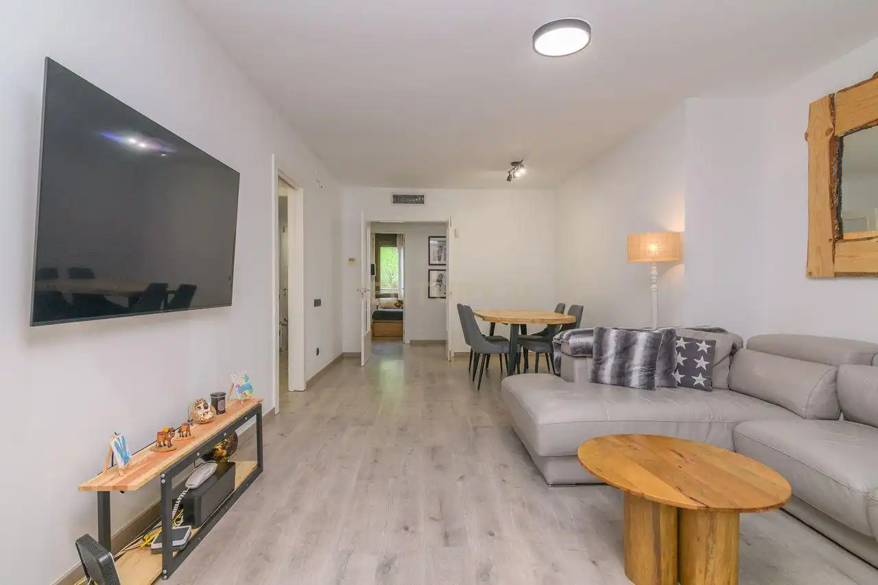 Sala de estar de Apartamento en venta en Molins de Rei con Aire acondicionado, Trastero y Balcón