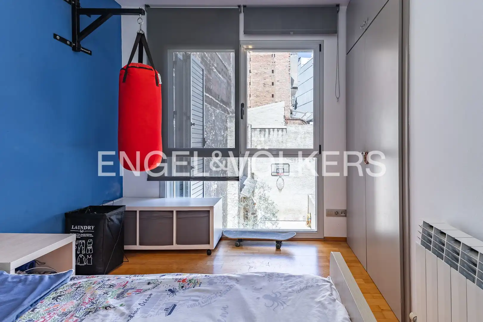 Habitación de Casa adosada en venta en Barcelona con Aire acondicionado, Calefacción y Parquet