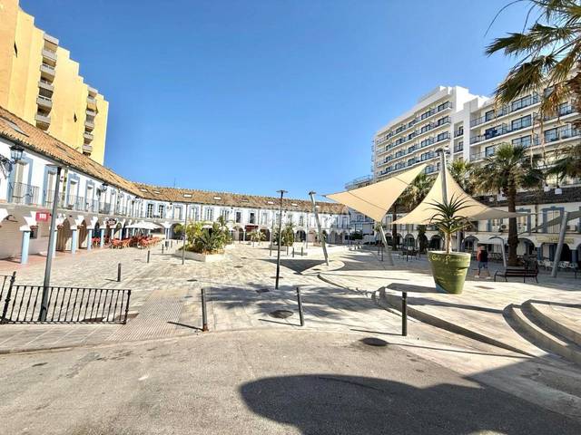 Local comercial en Venta en C. Olé en Puerto Marina