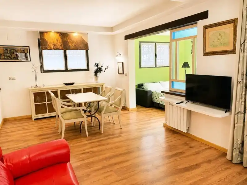 Sala d'estar de Casa o xalet en venda en Granada amb Calefacció, Jardí privat i Parquet
