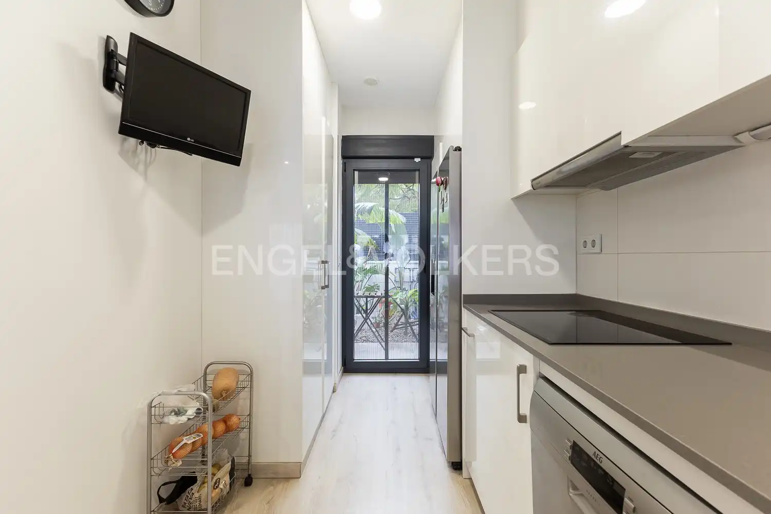 Cocina de Casa o chalet en venta en Valencia con Aire acondicionado, Calefacción y Jardín privado