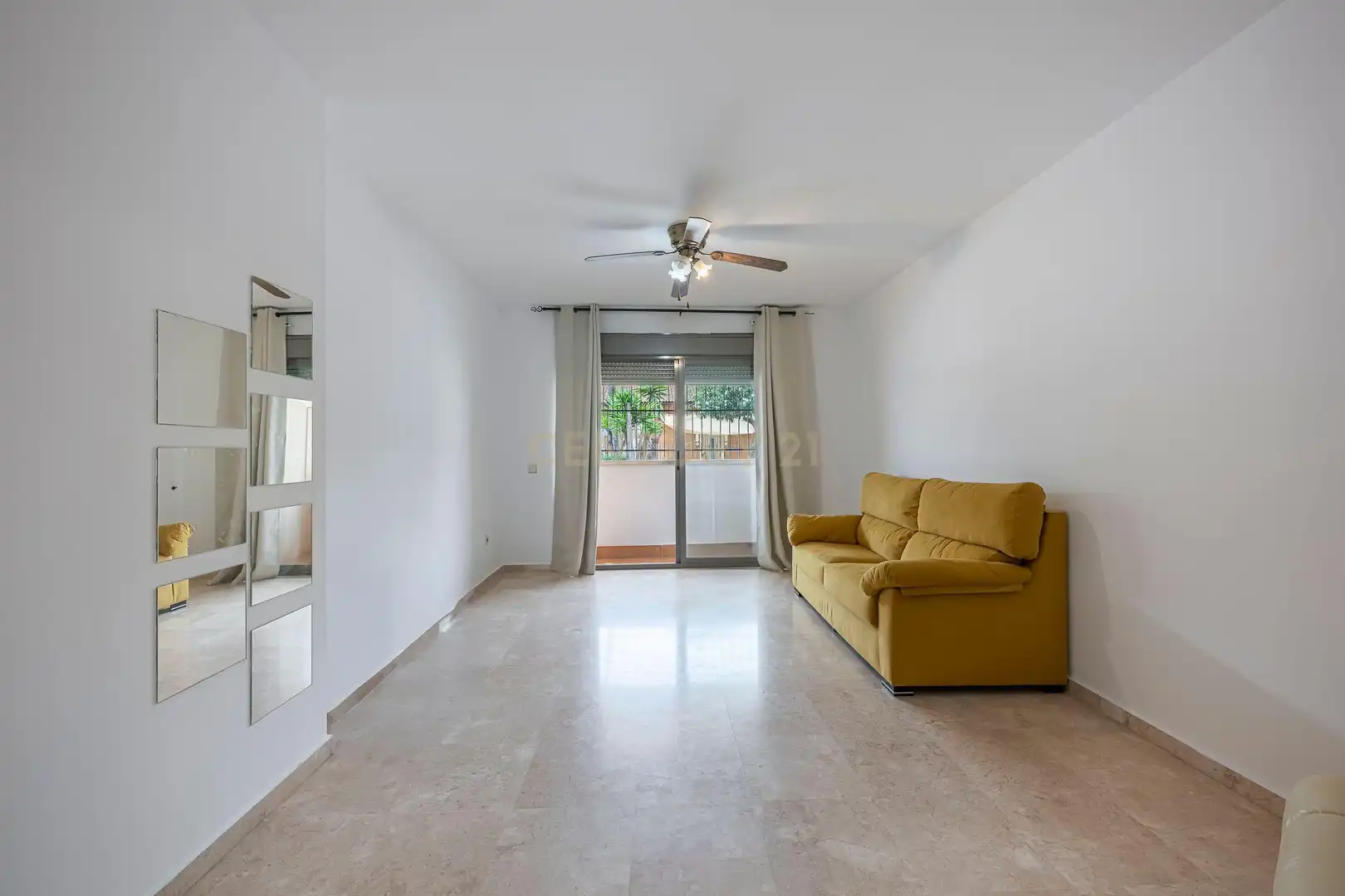 Sala d'estar de Apartament en venda en Marbella