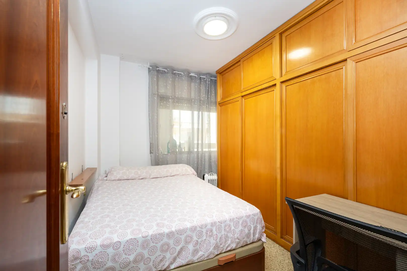 Schlafzimmer von Wohnung zur Miete in Granada mit Klimaanlage, Möbliert und Waschmaschine