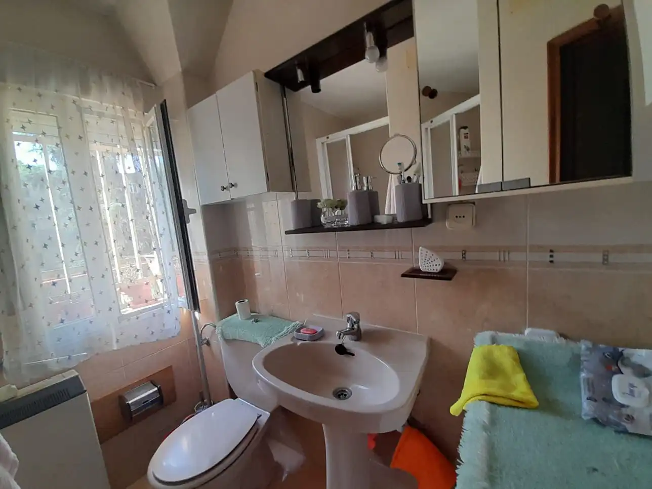 Bathroom of Flat for sale in Madrid  with Air Conditioner, Heating and Storage room