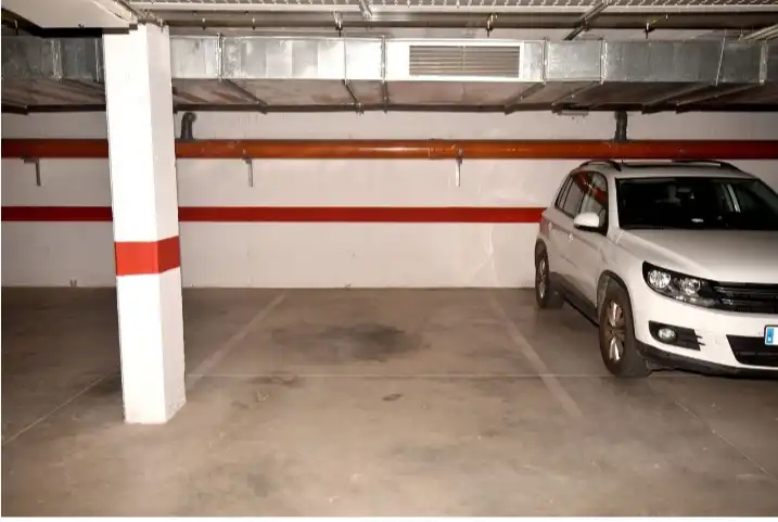 Parking de Casa adosada en venta en Pilar de la Horadada con Aire acondicionado, Calefacción y Jardín privado