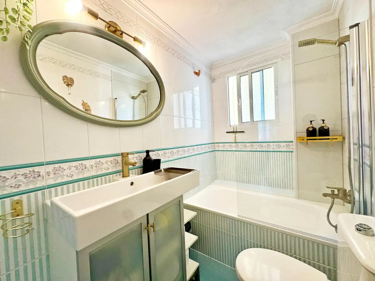Baño de Piso en venta en Málaga con Aire acondicionado, Terraza y Amueblado