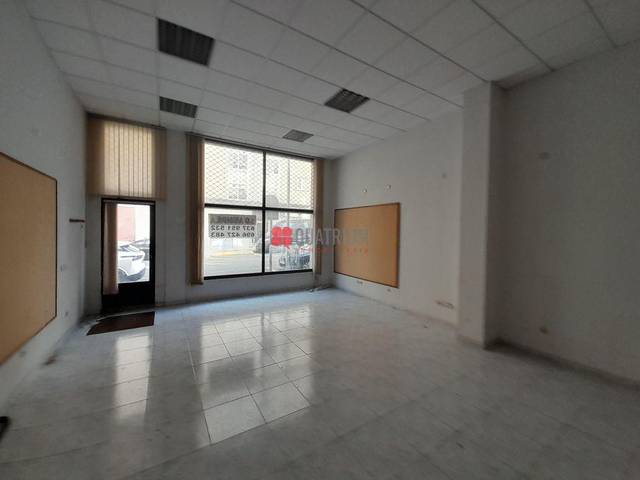Local comercial en Venta en Xeixo en O Milladoiro