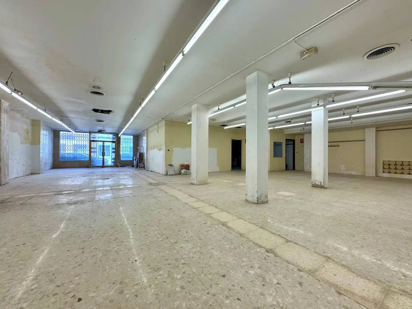 Local en venta en Sagunto / Sagunt