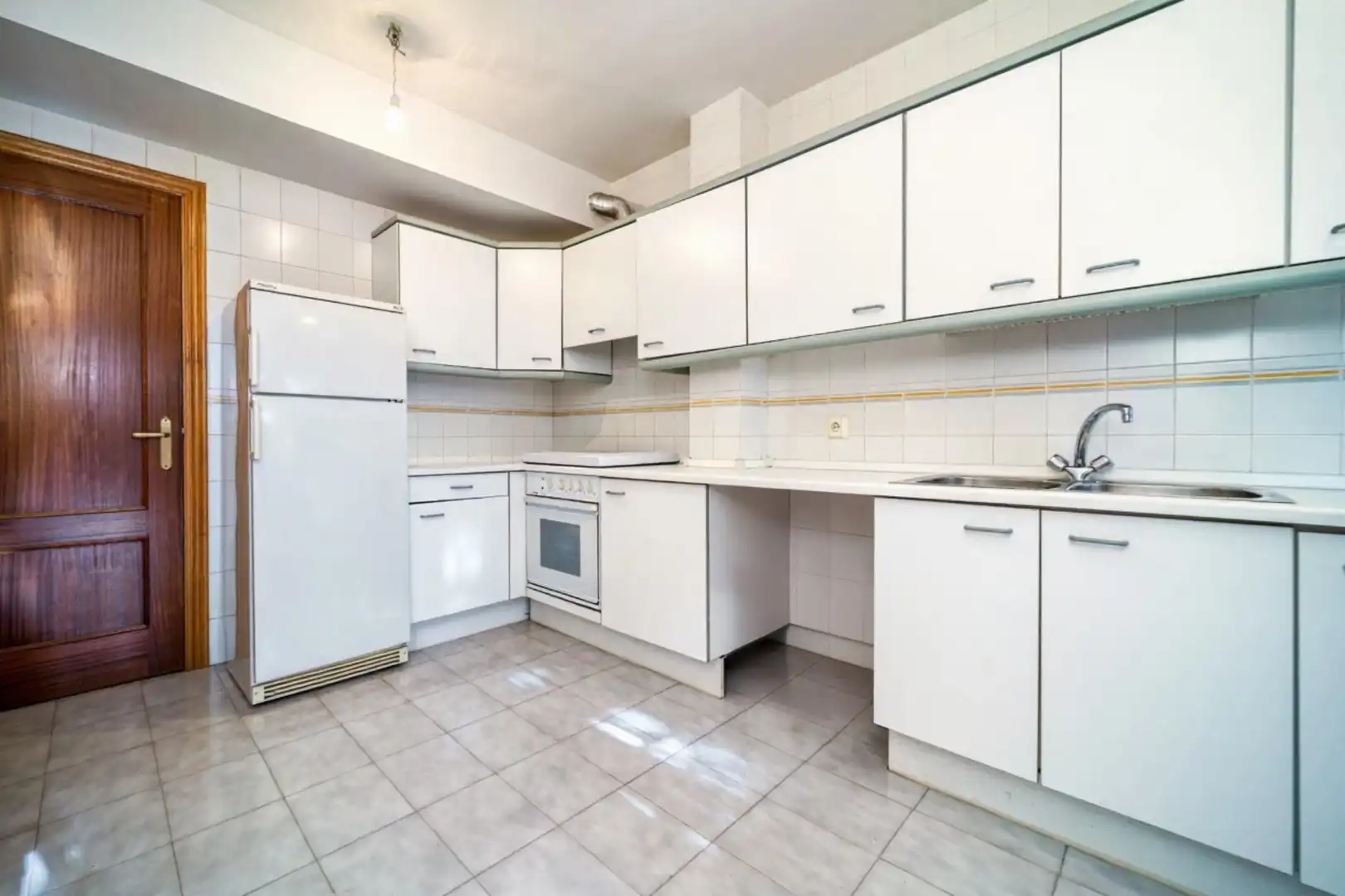 Kitchen of Detached homes for sale in Pozuelo de Alarcón  with Heating, Private garden and Terrace