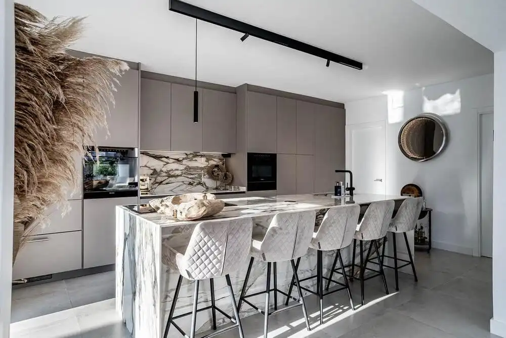 Cuina de Casa o xalet de lloguer en Marbella amb Aire condicionat, Jardí privat i Terrassa