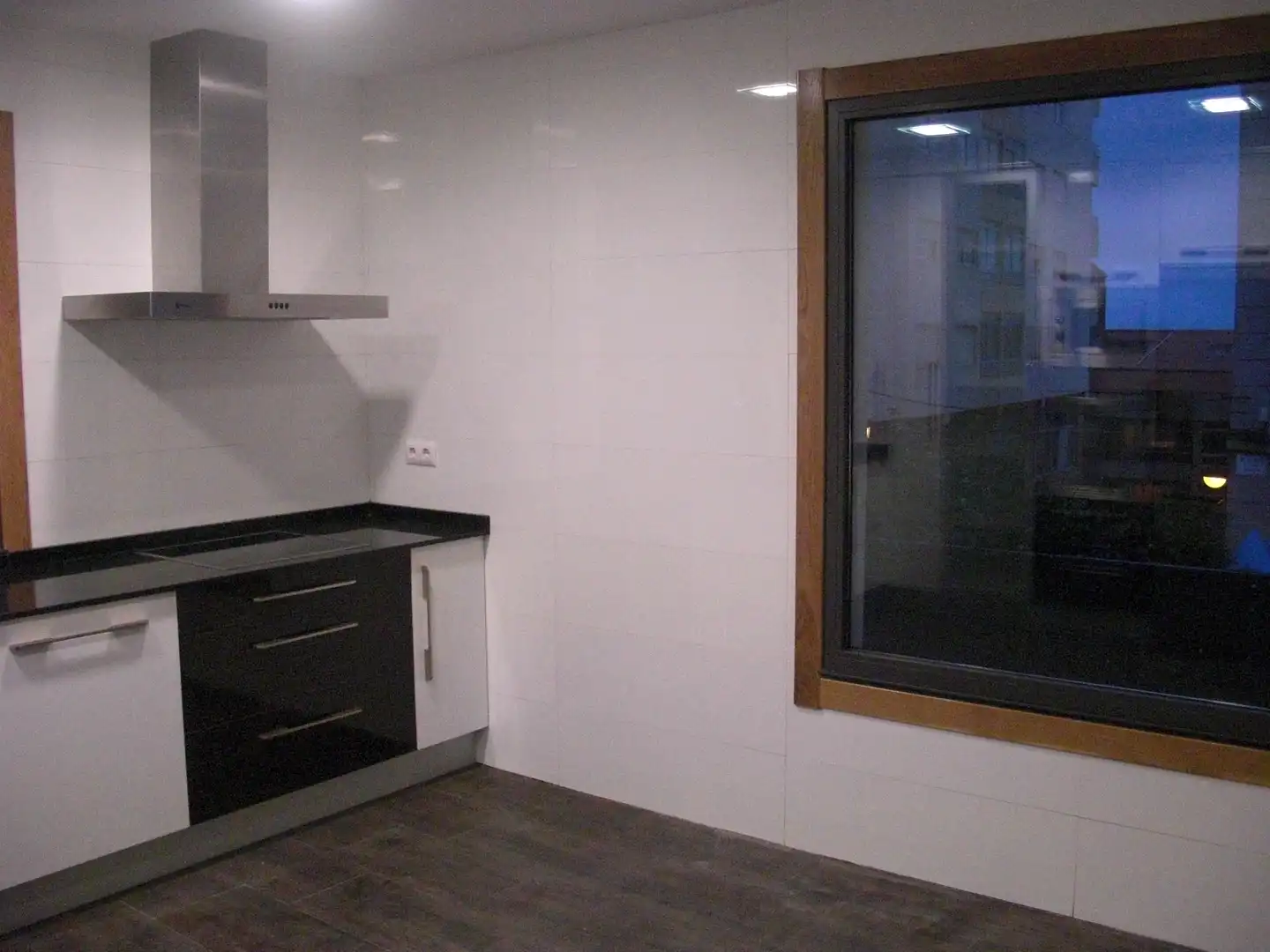Cocina de Casa o chalet de alquiler en Vigo  con Jardín privado, Terraza y Alarma