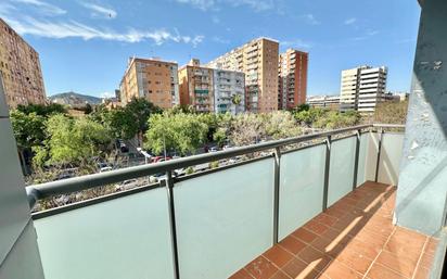 Exterior view of Flat for sale in L'Hospitalet de Llobregat  with Heating and Balcony