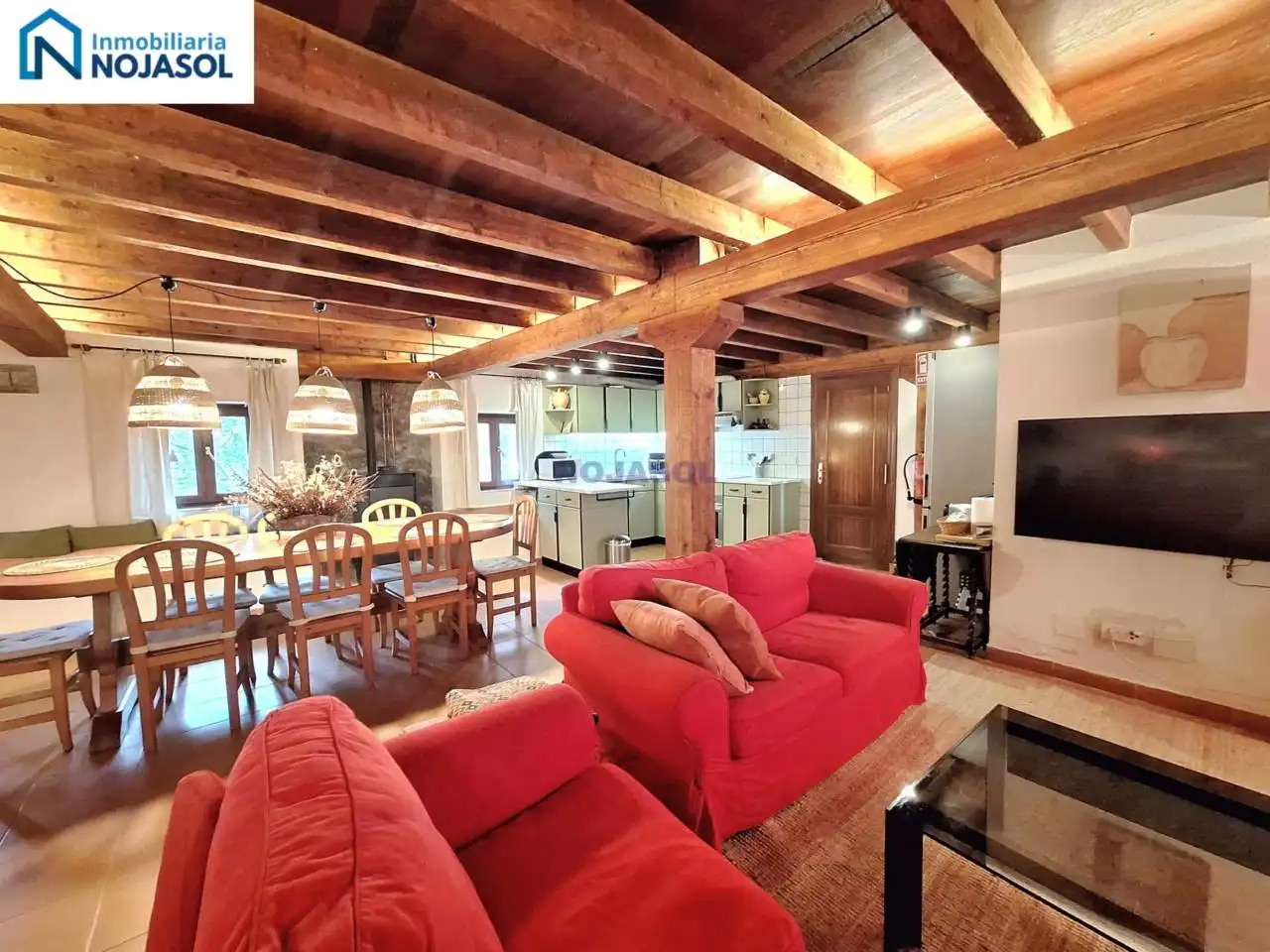 Sala d'estar de Casa adosada de lloguer en Arnuero amb Calefacció, Jardí privat i Terrassa