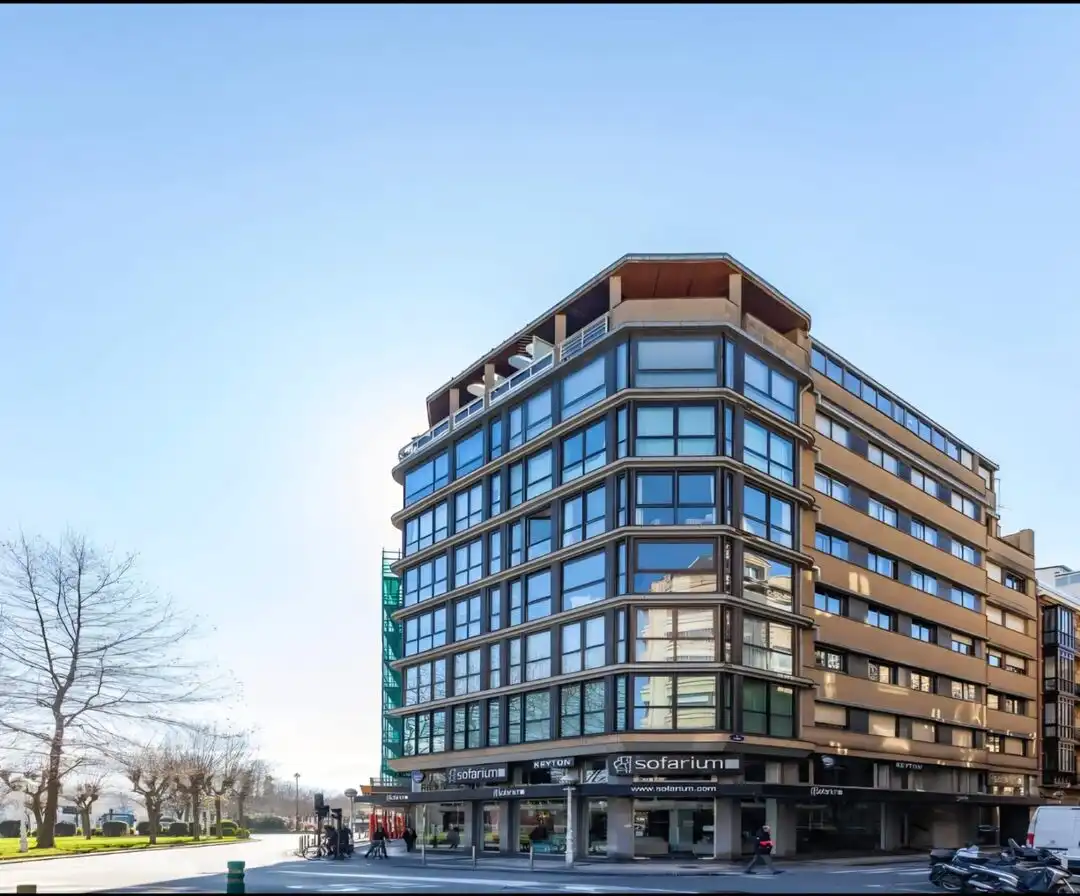 Vista exterior de Piso en venta en Donostia - San Sebastián  con Calefacción y Alarma