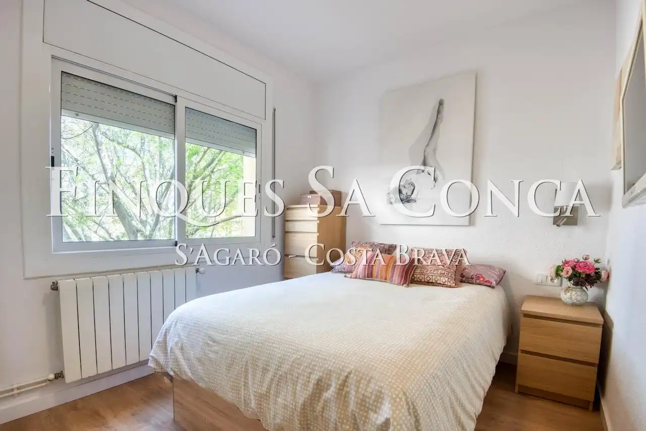Habitación de Apartamento en venta en Sant Feliu de Guíxols con Calefacción y Parquet
