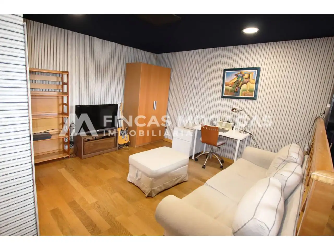 Living room of Attic for sale in Sant Cugat del Vallès  with Air Conditioner, Heating and Parquet flooring