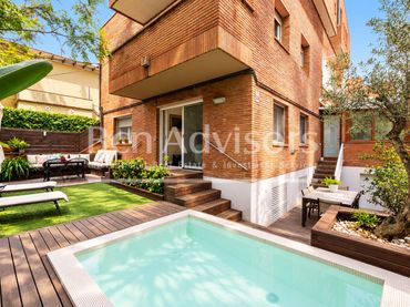 Pis amb piscina en venda a Les Corts