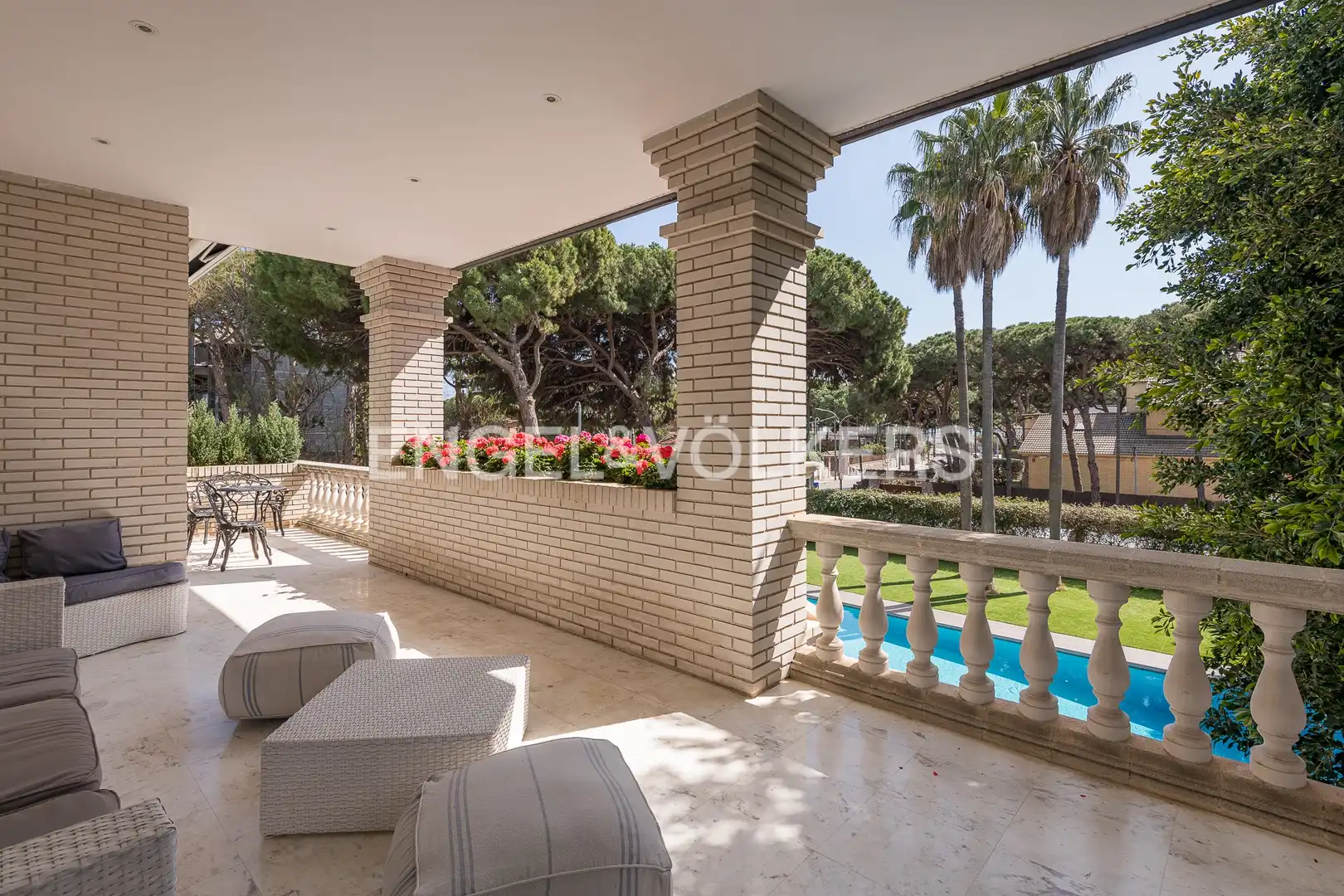 Terrassa de Casa o xalet en venda en Castelldefels amb Aire condicionat, Calefacció i Jardí privat