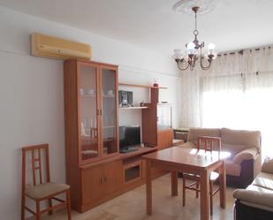 Sala d'estar de Apartament en venda en Ciudad Real Capital amb Aire condicionat, Calefacció i Forn