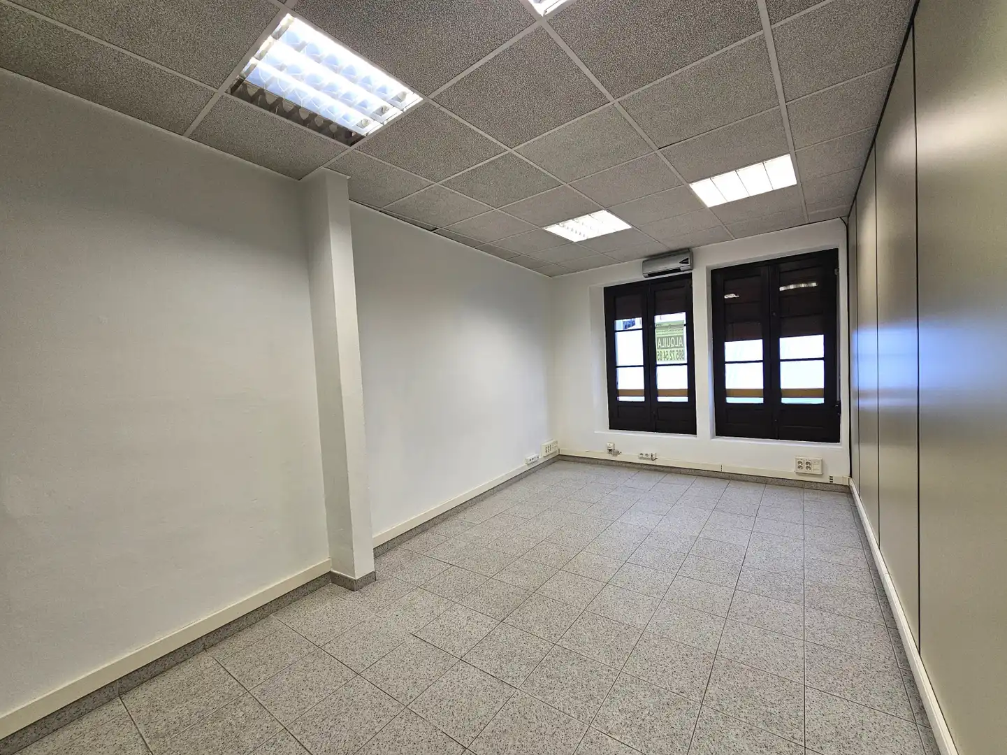 Office for rent in Siero