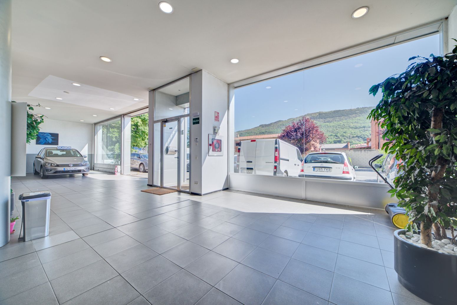 Industrial buildings to rent in Berrioplano / Berriobeiti