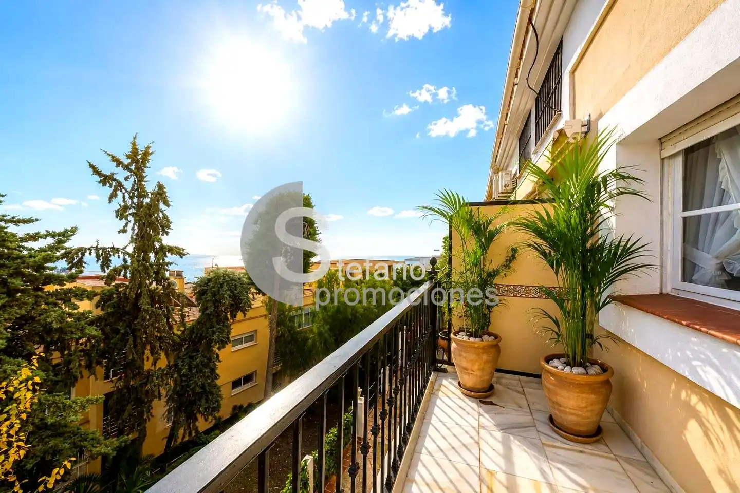 Terrassa de Casa adosada en venda en Málaga amb Aire condicionat, Terrassa i Traster