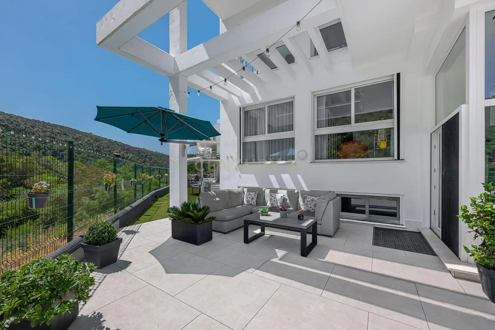 Terraza de Apartamento en venta en Benahavís con Aire acondicionado, Trastero y Lavadora