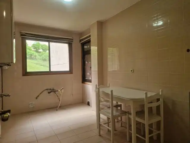 Cocina de Piso en venta en Teo con Calefacción, Parquet y Trastero