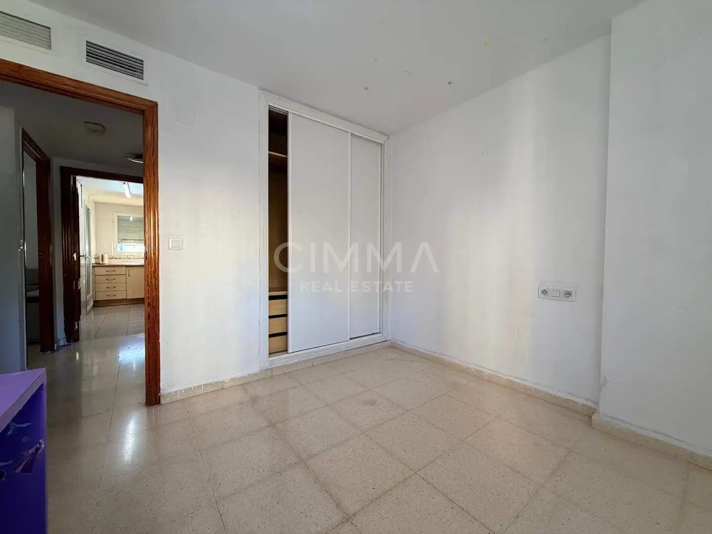 Dormitori de Apartament en venda en Benidorm amb Aire condicionat, Jardí privat i Terrassa