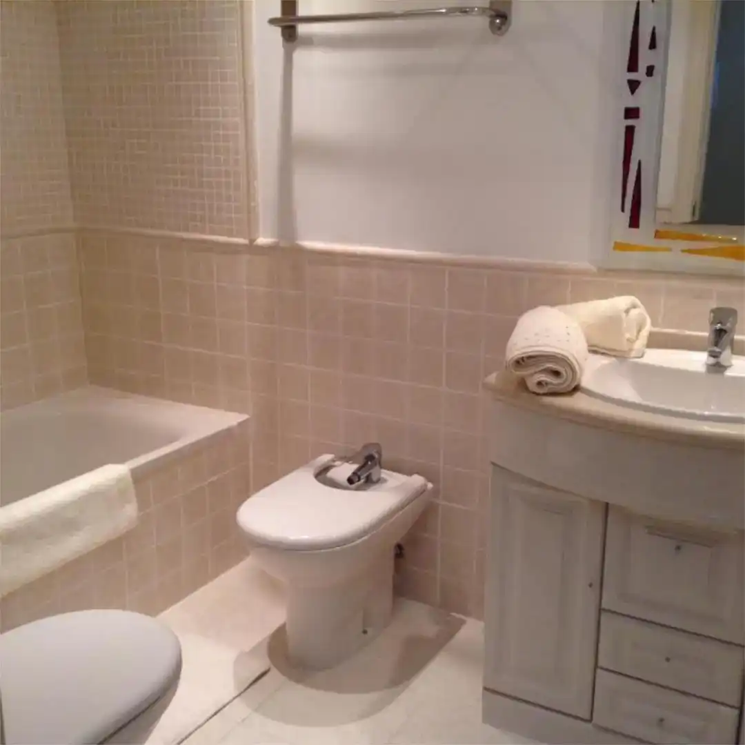 Bathroom of Flat for rent in Eivissa  with Air Conditioner, Furnished and Oven