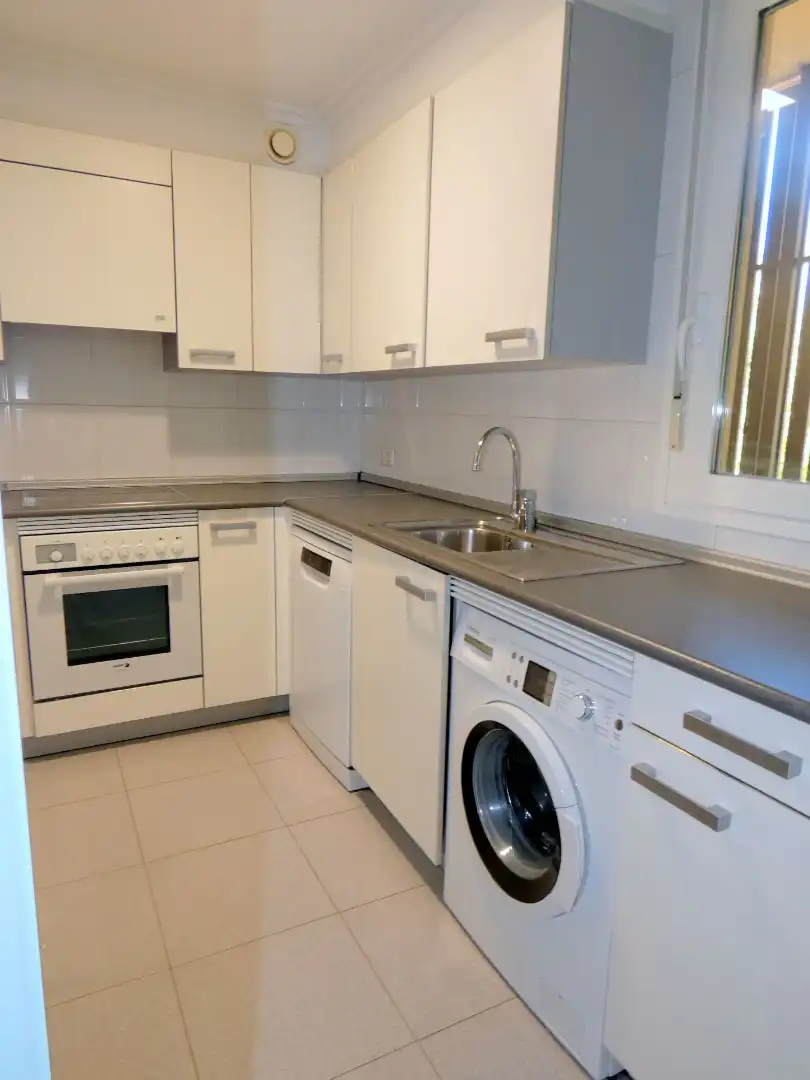 Cuina de Apartament en venda en Bilbao  amb Calefacció, Parquet i Traster