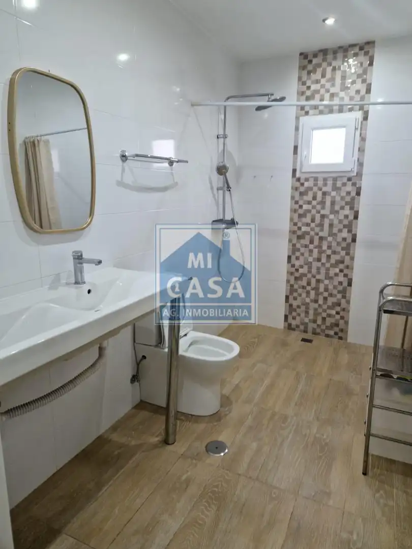 Bathroom of Houses for rent in La Garrovilla   with Air Conditioner