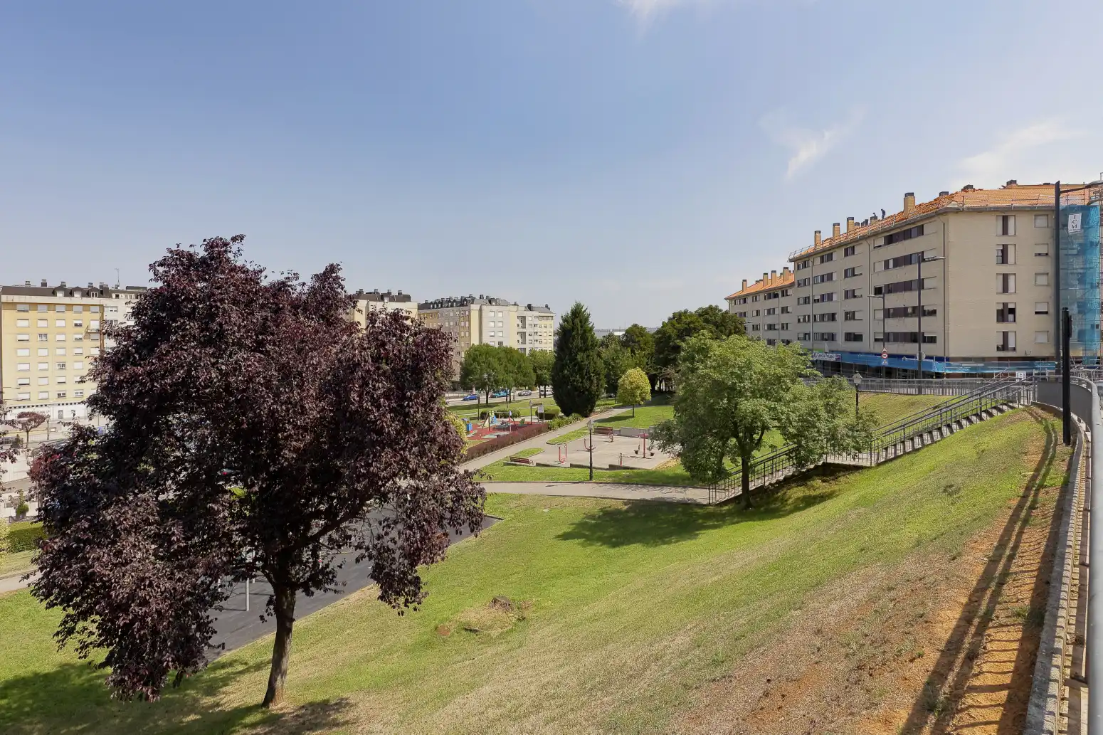 Vista exterior de Piso en venta en Oviedo  con Calefacción y Trastero