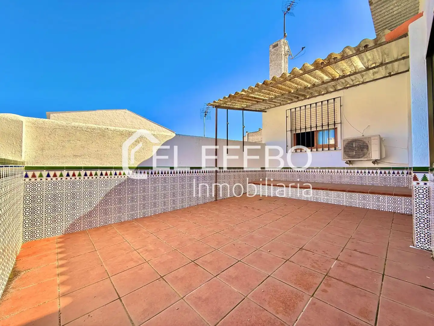 Terrassa de Casa o xalet en venda en Villanueva del Rosario amb Terrassa, Traster i Balcó